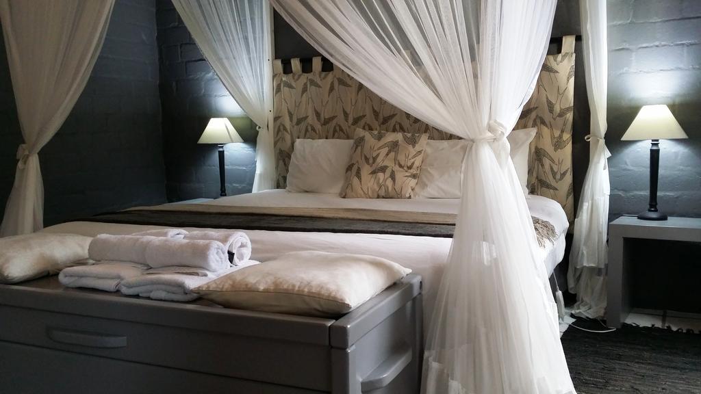 Hornbill House Self Catering Accommodation Херманус Экстерьер фото