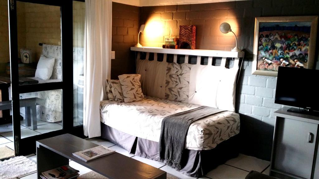 Hornbill House Self Catering Accommodation Херманус Экстерьер фото