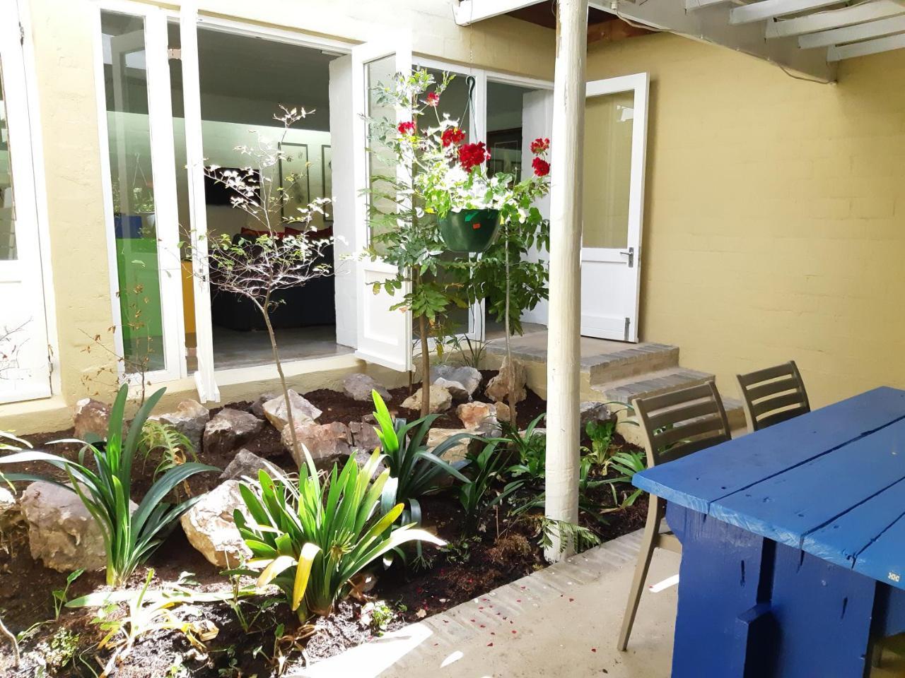 Hornbill House Self Catering Accommodation Херманус Экстерьер фото